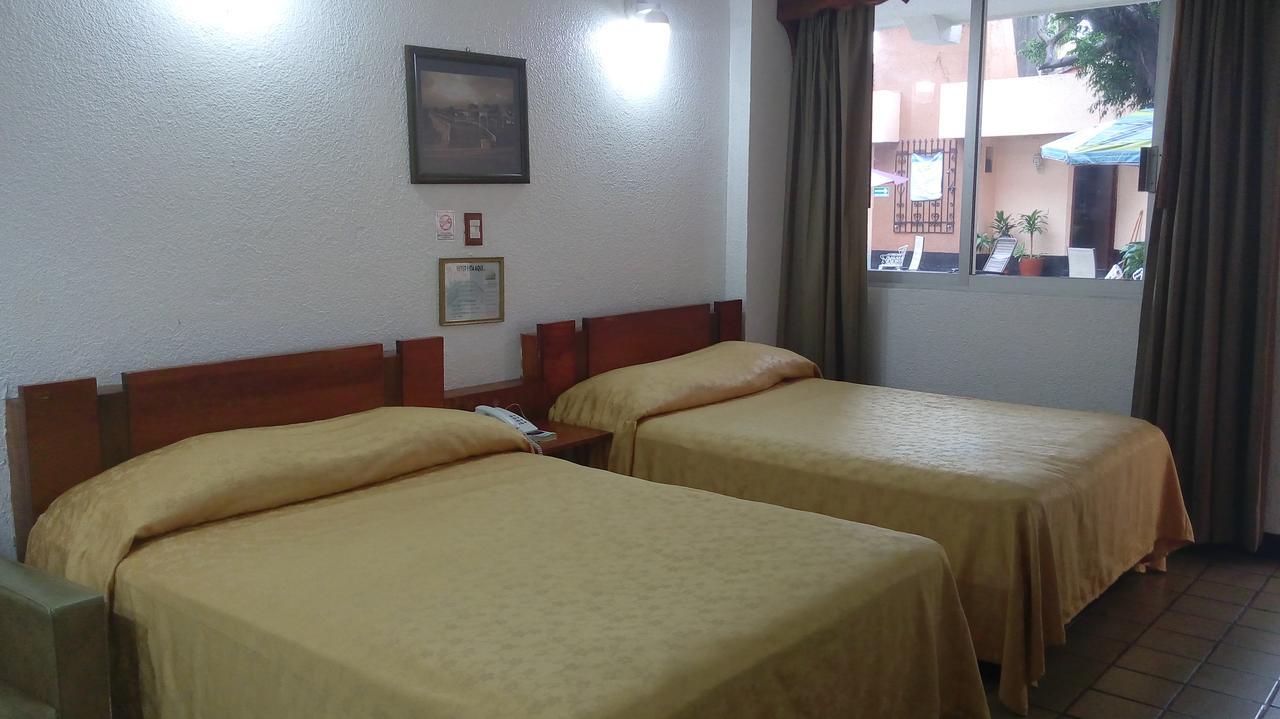 Hotel Cabildos 타파출라 외부 사진