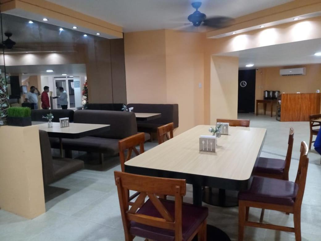 Hotel Cabildos 타파출라 외부 사진