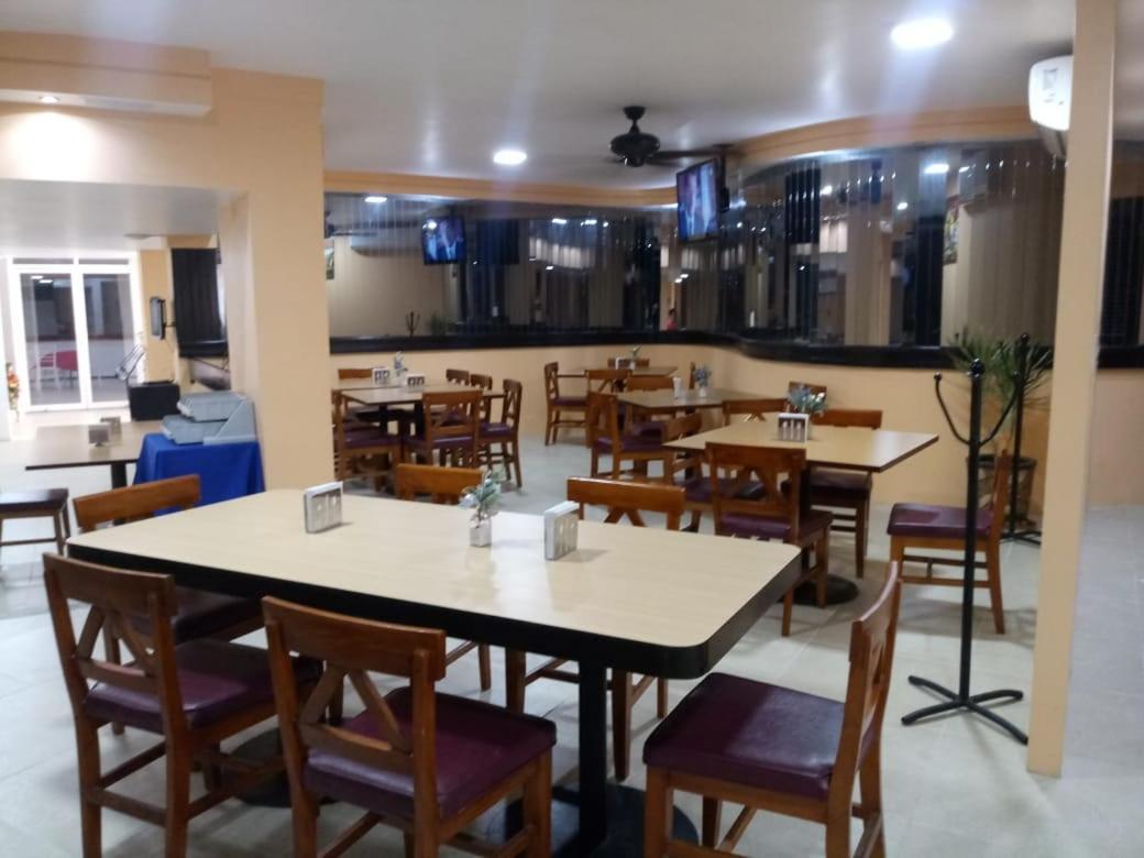 Hotel Cabildos 타파출라 외부 사진