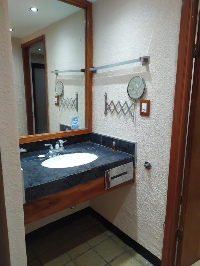 Hotel Cabildos 타파출라 외부 사진